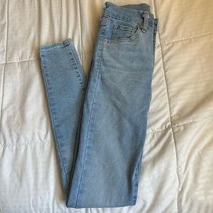 Size 24 levi’s skinny jeans